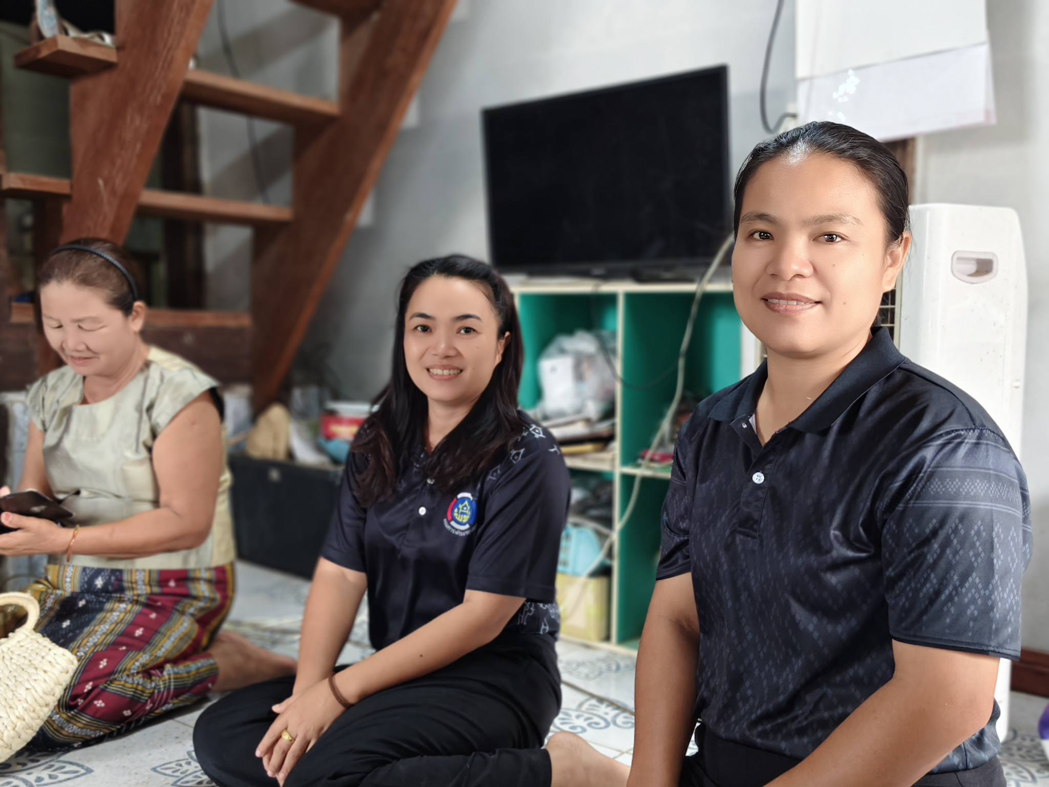 พช.ตระการพืชผล ลงพื้นที่เตรียมความพร้อม "กลุ่มสตรีทอผ้าไหมบ้านลาดสมดี" มุ่งเป้าคัดเลือกกลุ่มอาชีพสตรีดีเด่นระดับจังหวัด ประจำปี 2569