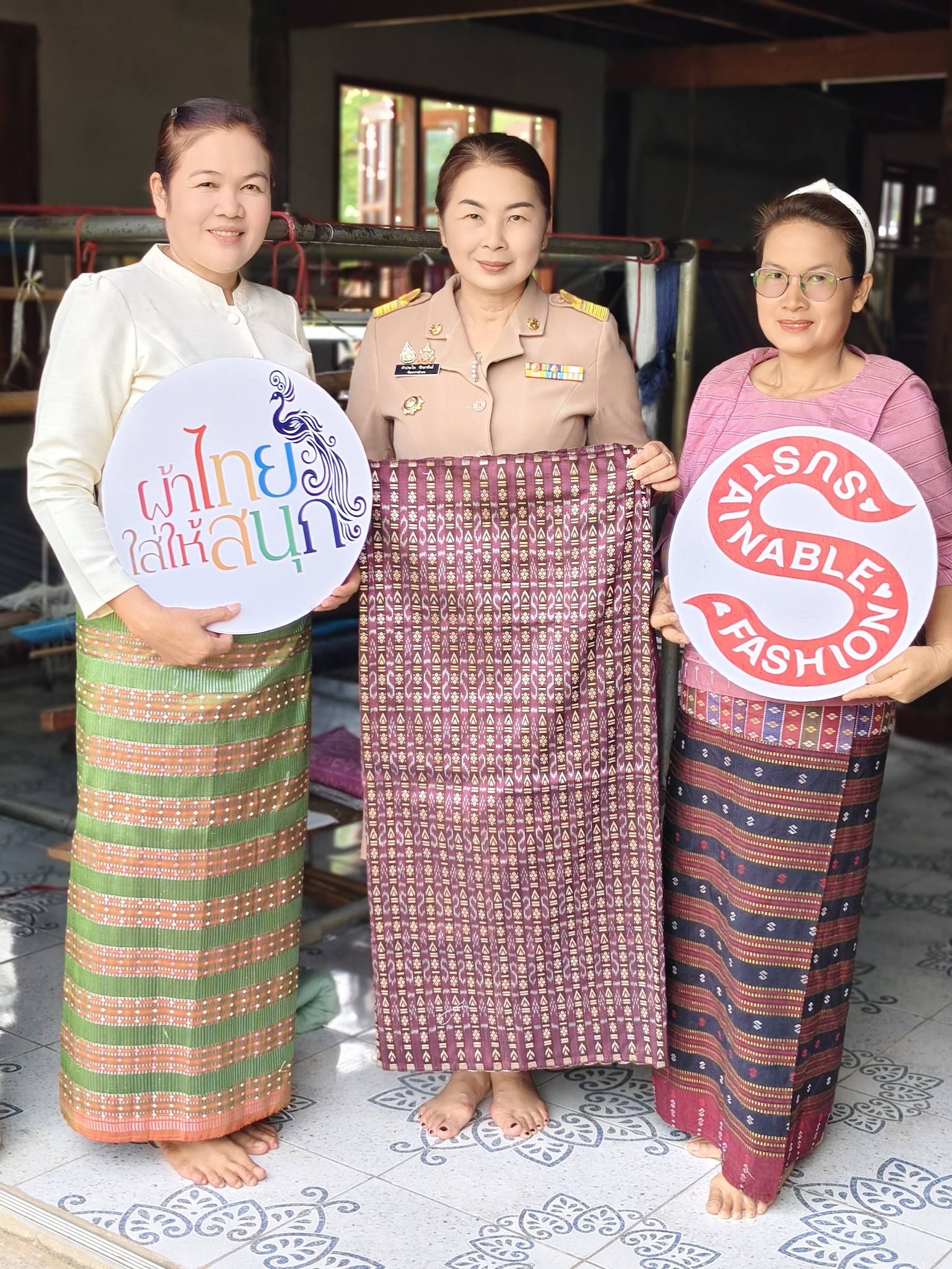 พช.ตระการพืชผล ชู"กลุ่มสตรีทอผ้าไหมบ้านลาดสมดี" เตรียมความพร้อมชิงรางวัลคนกองทุนพัฒนาบทบาทสตรีดีเด่น ระดับจังหวัด ประจำปี 2569